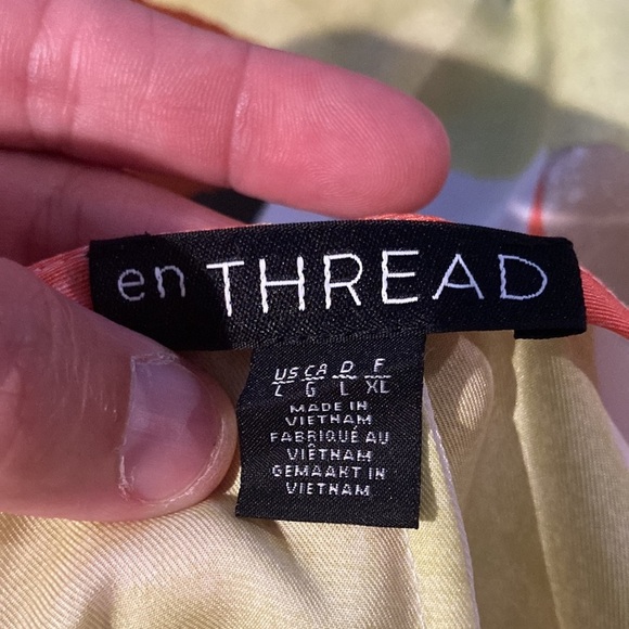 enThread Abstract Print Blouse - Picture 6 of 9